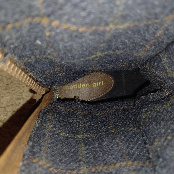 Madden Girl Flurryy Rain Boots w/ fabric lining. Size 8 - Picture 12 of 12